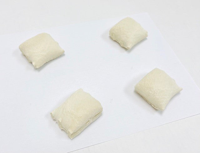 Bridgford White Bakery Yeast Roll Dough Layer 180 Piece - 1 Per Case.