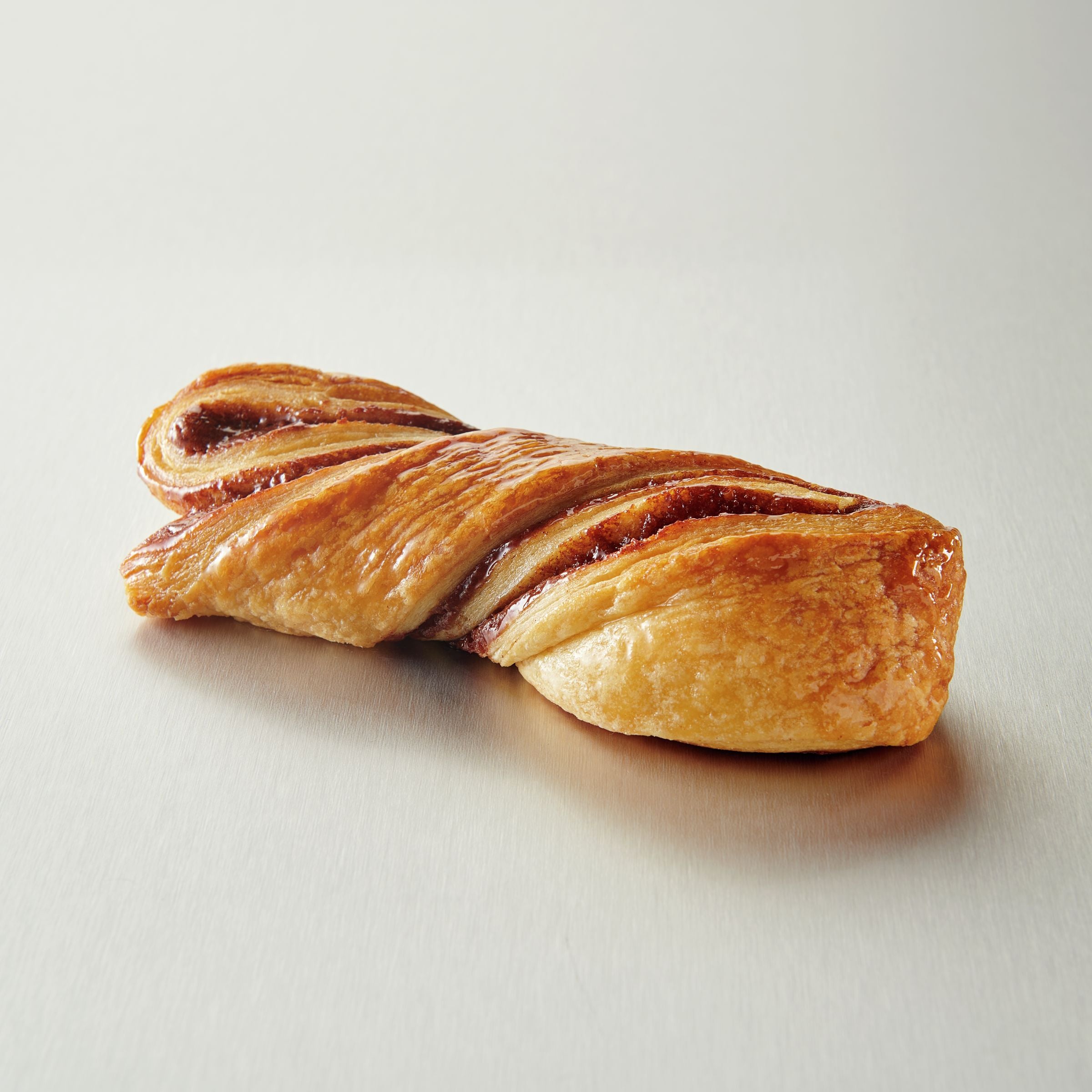 Pillsbury™ Place & Bake™ Frozen Cinnamon Roll Twist Dough Cinnamon 13.81 Pound Each - 1 Per Case.