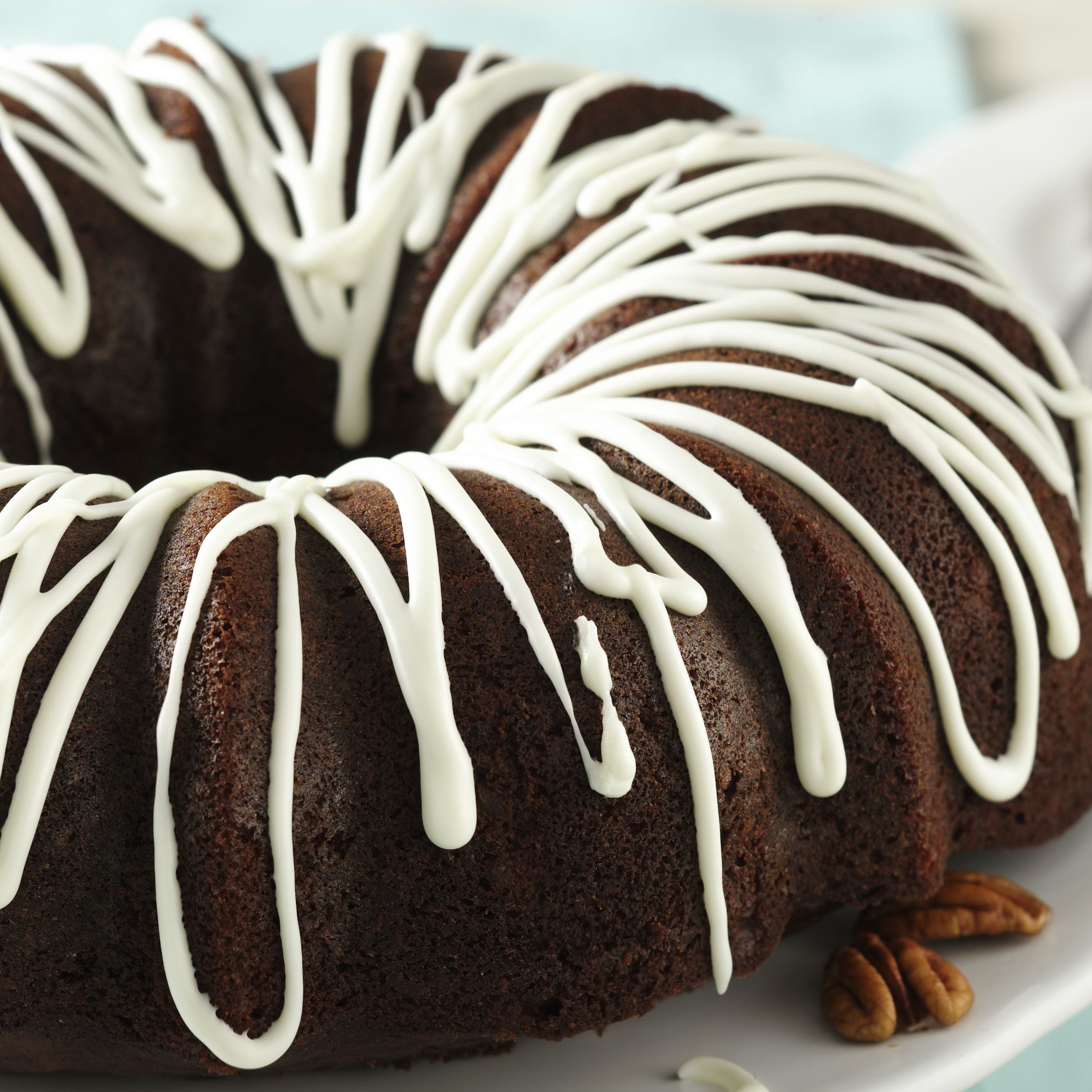 Pillsbury™ Bakers' Plus™ Cake Mix Darkdevil's Food 50 Pound Each - 1 Per Case.