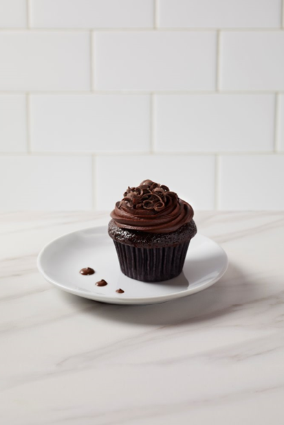 Blackout Medium Cupcake 3.18 Ounce Size - 8 Per Case.