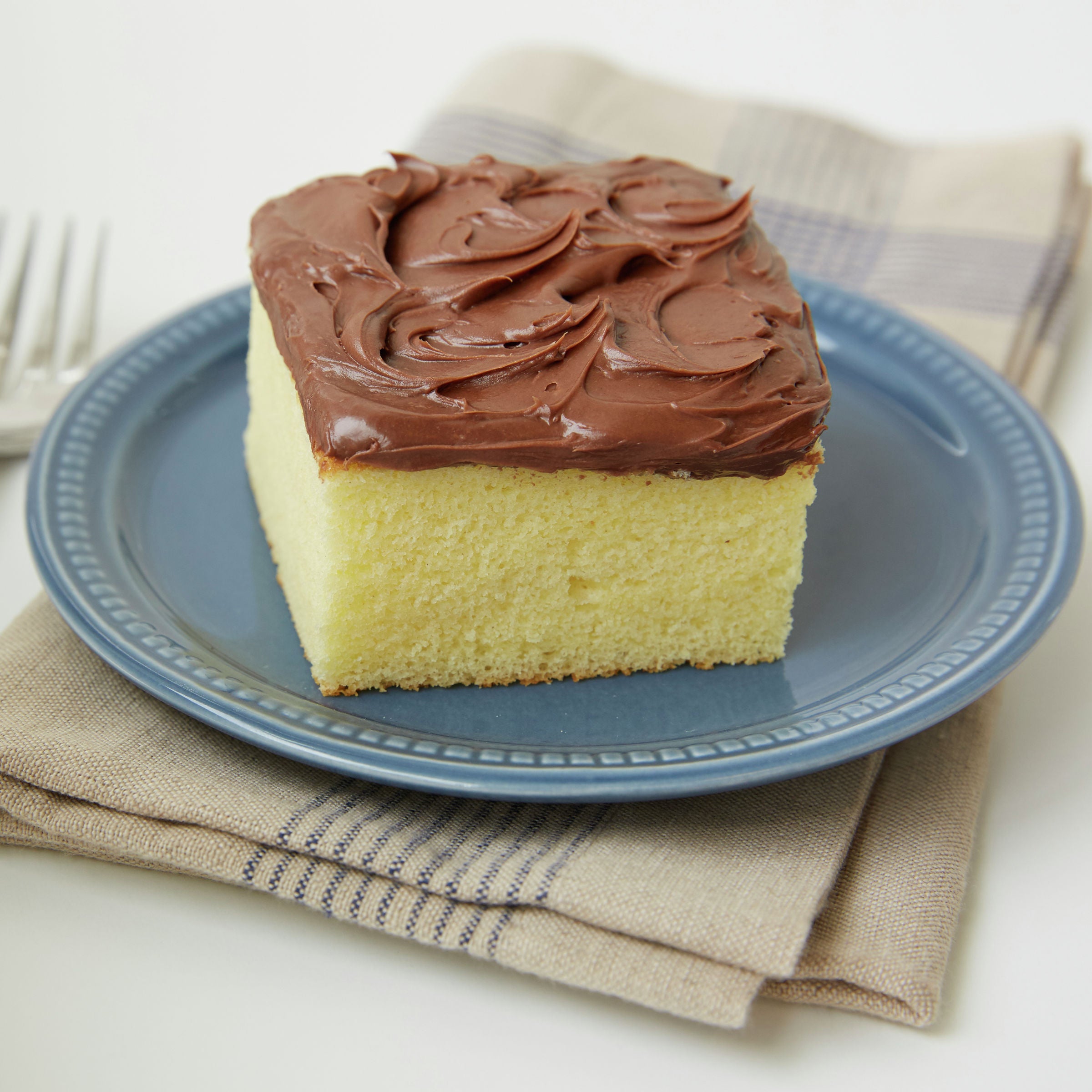 Pillsbury™ Bakers' Plus™ Cake Mix Yellow 50 Pound Each - 1 Per Case.