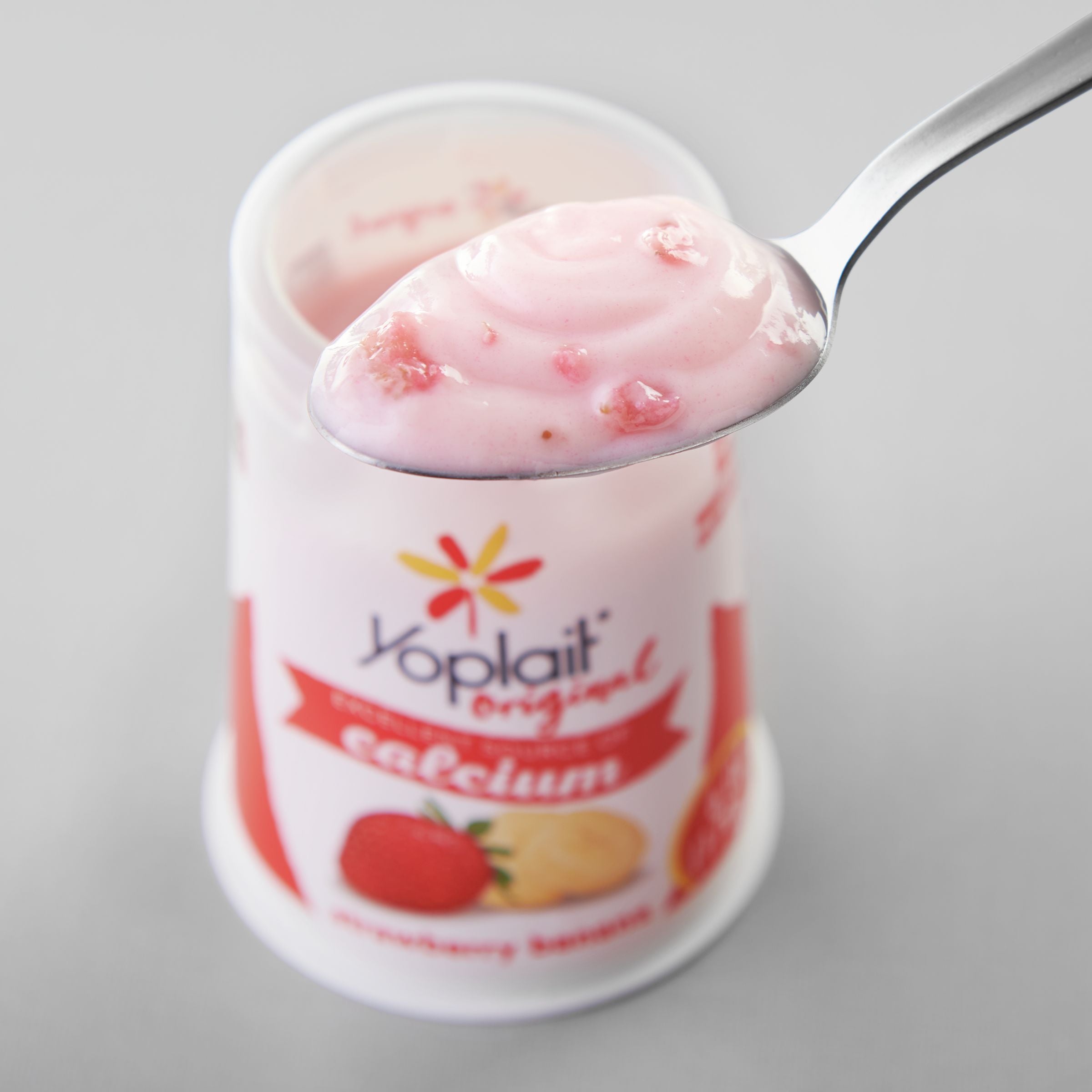 Yoplait® Original Yogurt Single Serve Cup Strawberry Banana 6 Ounce Size - 12 Per Case.