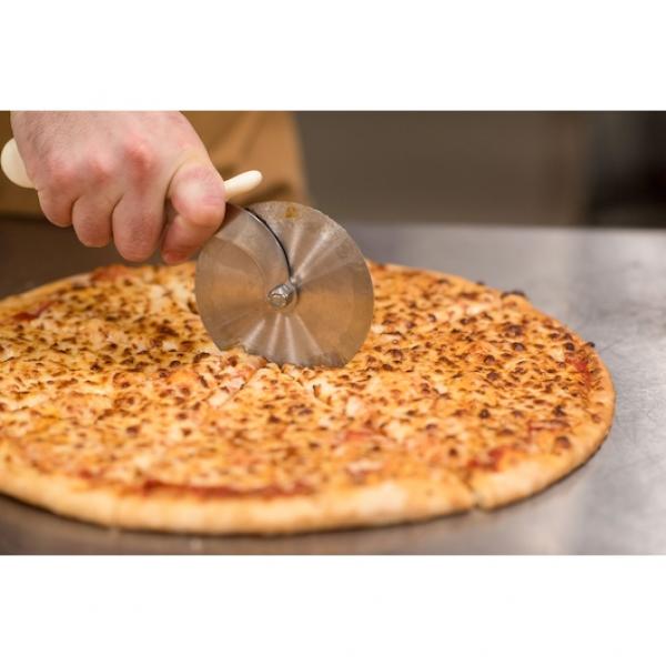 Sheeted Pizza Dough Fresh 'n Ready Thin 6" 22 Ounce Size - 24 Per Case.